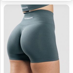 Alphalete charcoal short small